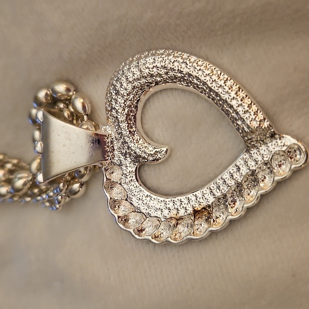 MONTANA SILVERSMITHS Silver Two-tone Rhinestone Heart Pendant Choker Necklace - Picture 8 of 8